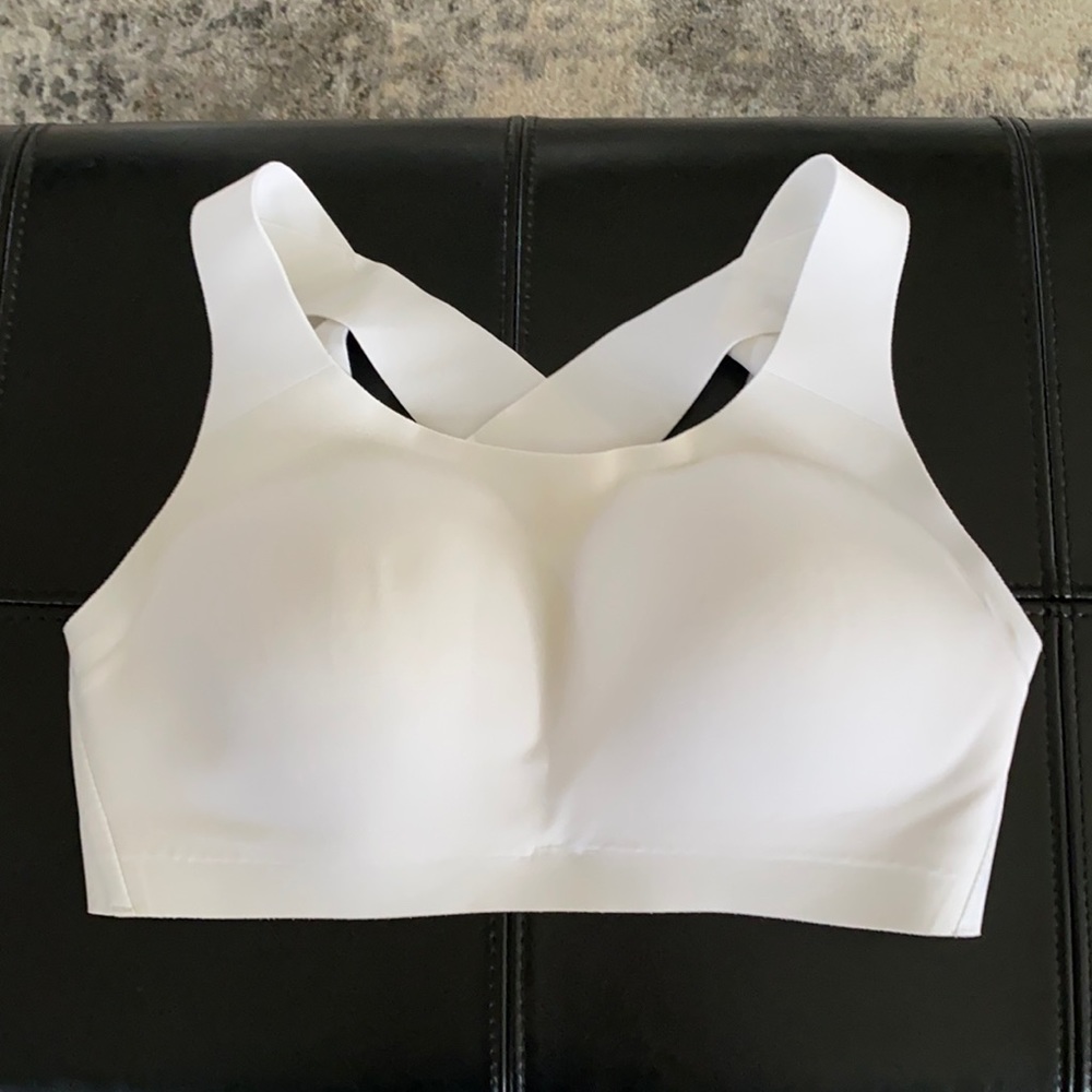 Lululemon Enlite bra